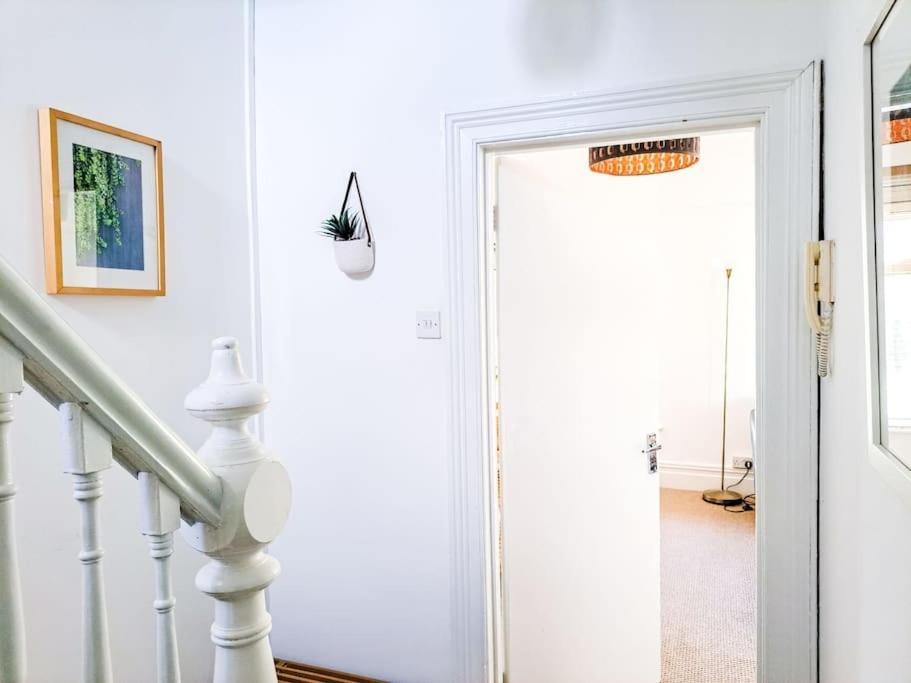 Апартаменты 3 Bed Flat Near To Cardiff And Cardiff Bay Экстерьер фото