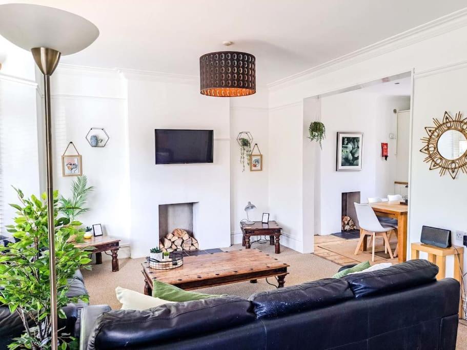 Апартаменты 3 Bed Flat Near To Cardiff And Cardiff Bay Экстерьер фото