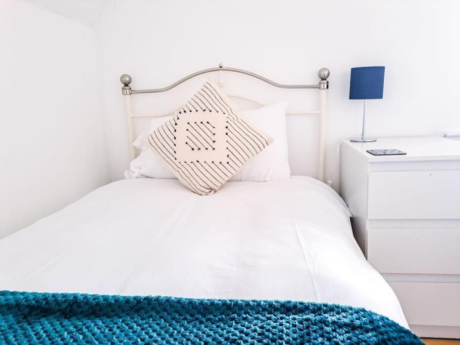 Апартаменты 3 Bed Flat Near To Cardiff And Cardiff Bay Экстерьер фото